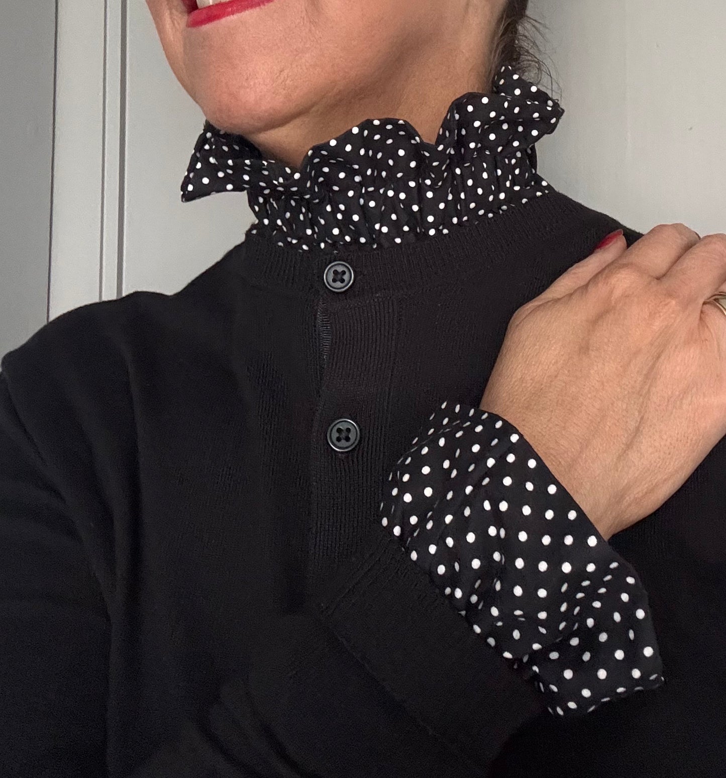 Black Poka Dot Removable Collar & Cuffs | Ruffle Set